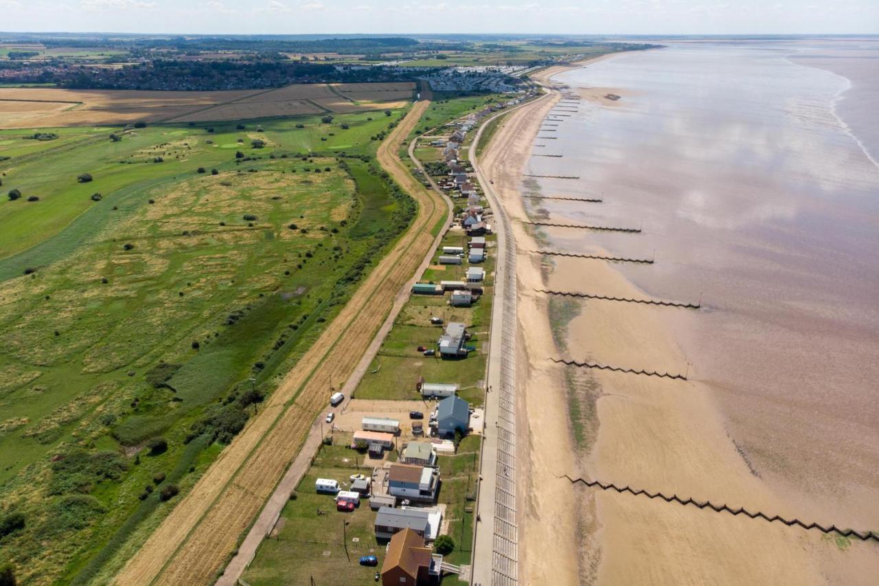 Hotel Brilliant Caravan For Hire At Manor Park In Hunstanton Norfolk Ref 23176K Exterior foto